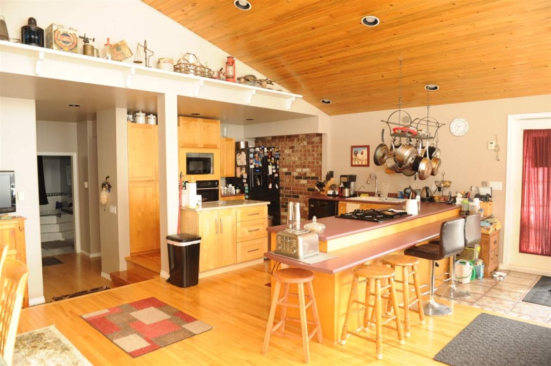 20028 WHARF STREET, Maple Ridge, BC V2X 1A1, 4 Bedrooms Bedrooms, ,3 BathroomsBathrooms,Residential Detached,For Sale,WHARF,R2398924