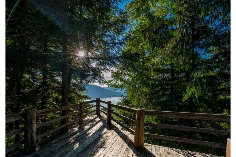 1 FAWN BLUFF COVE, No City Value, BC V0V 0V0, 11 Bedrooms Bedrooms, ,6 BathroomsBathrooms,Residential Detached,For Sale,FAWN BLUFF,R2210154
