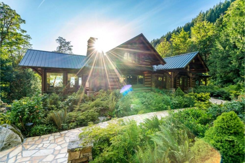 1 FAWN BLUFF COVE, No City Value, BC V0V 0V0, 11 Bedrooms Bedrooms, ,6 BathroomsBathrooms,Residential Detached,For Sale,FAWN BLUFF,R2210154